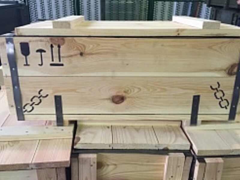 Ящик деревянный 540х350х240 мм с мет. лентой